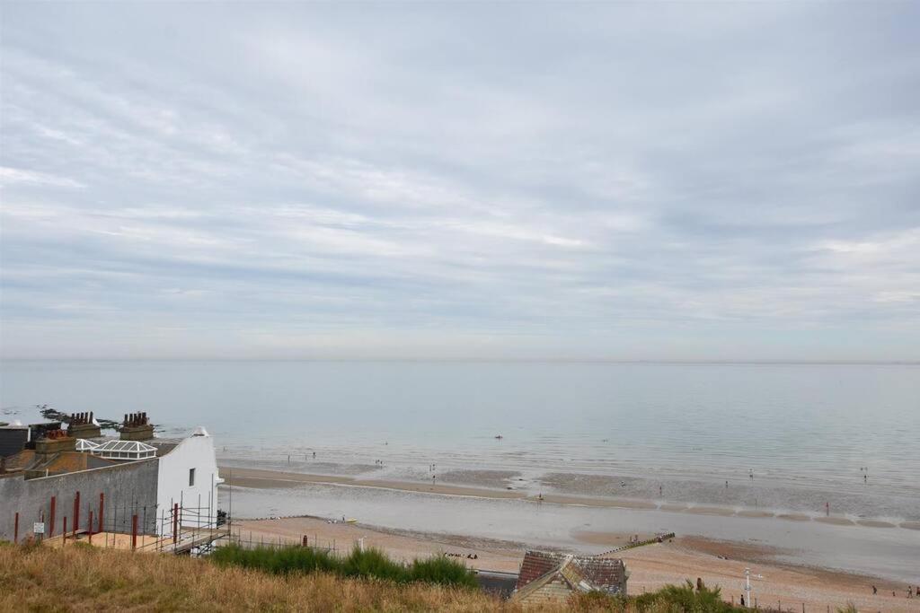 דירות הייסטינגס Vive Sea View Getaway מראה חיצוני תמונה